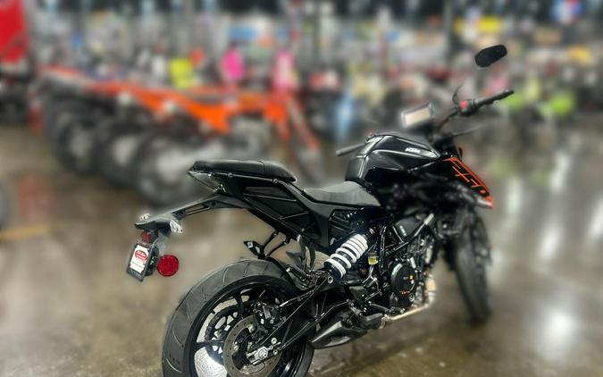 2026 KTM 250 DUKE