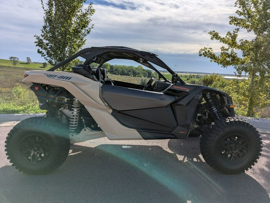 2023 Can-Am Maverick X3 RS Turbo RR Desert Tan & Carbon Black