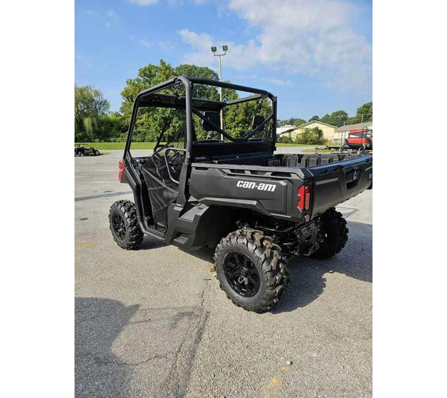 2024 Can-Am® Defender DPS HD10 Fiery Red