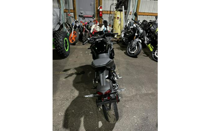 2025 Suzuki GSX-S 8R