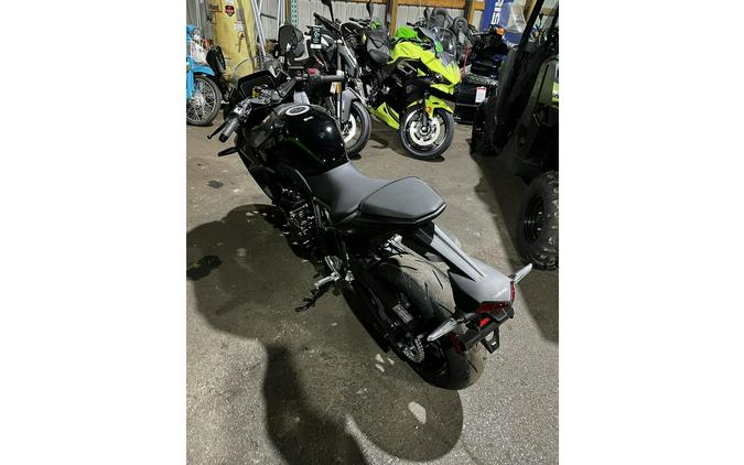 2025 Suzuki GSX-S 8R