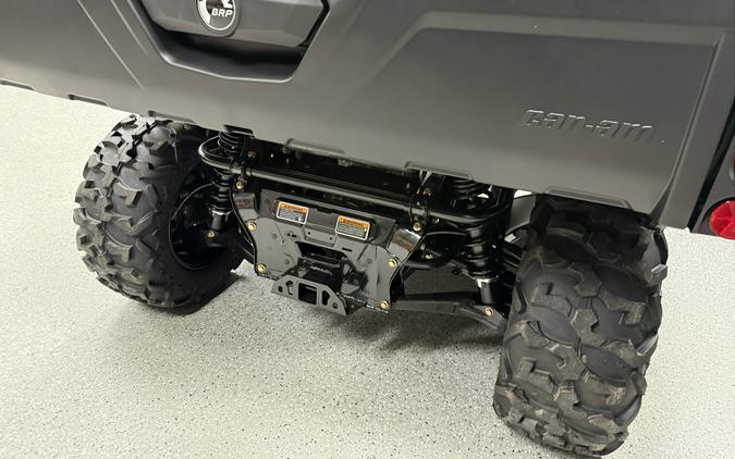 2025 Can-Am Defender HD9