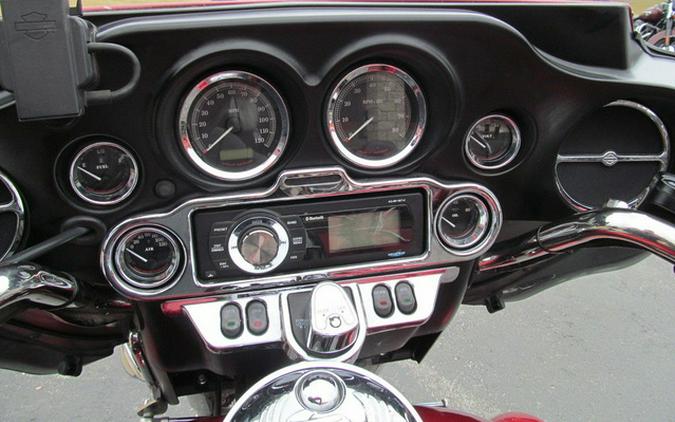 2012 Harley-Davidson FLHTCUTG - Tri Glide Ultra Classic