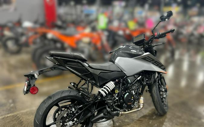 2026 KTM 250 DUKE