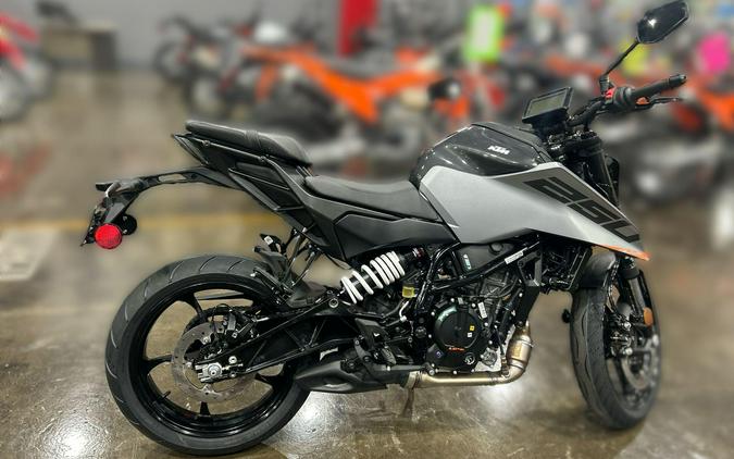 2026 KTM 250 DUKE