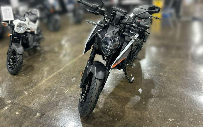 2026 KTM 250 DUKE