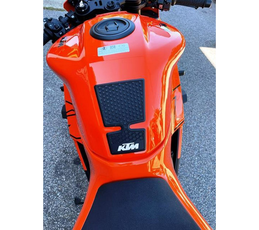 2026 KTM 990 RC R