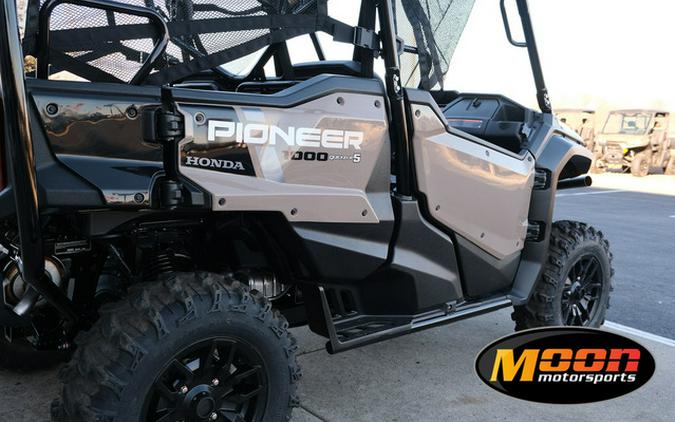 2023 Honda Pioneer 1000-5 Deluxe DELUXE SANDSTONE BEIGE