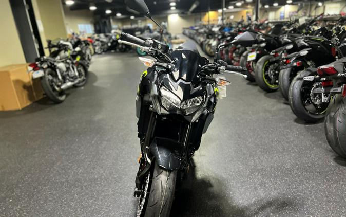 2024 Kawasaki Z900 ABS Metallic Spark Black/Metallic Matte Dark Gray