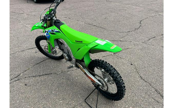 2025 Kawasaki KX™ 250 Demo