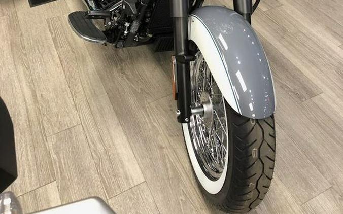 2024 Kawasaki Vulcan® 900 Classic