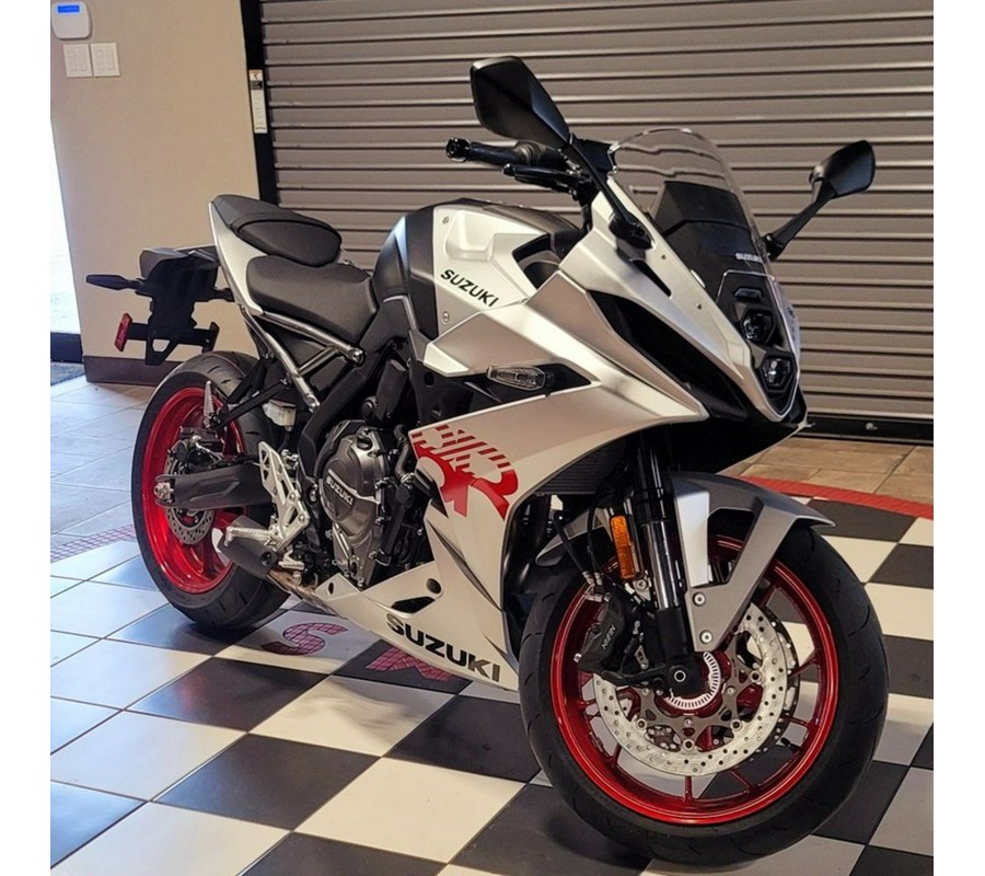 2024 Suzuki GSX-8R