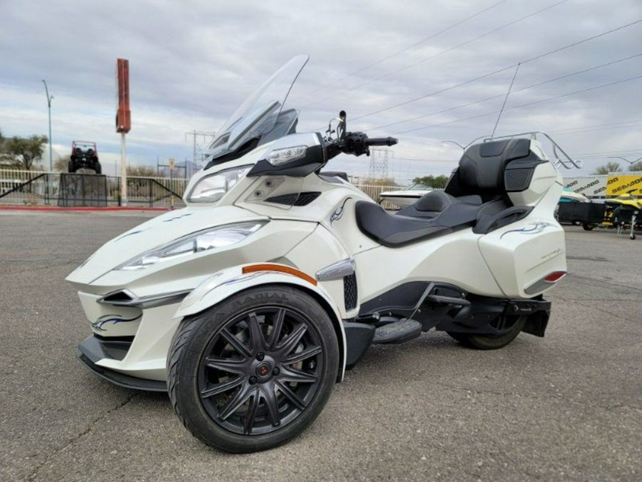 2014 Can-Am® Spyder® RT-S SE6