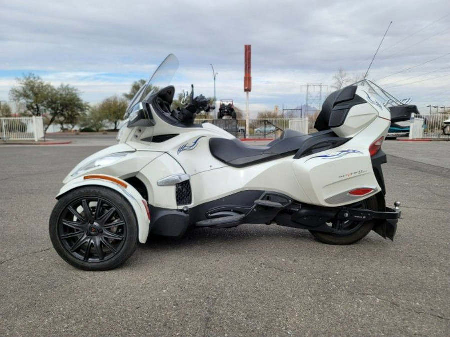 2014 Can-Am® Spyder® RT-S SE6