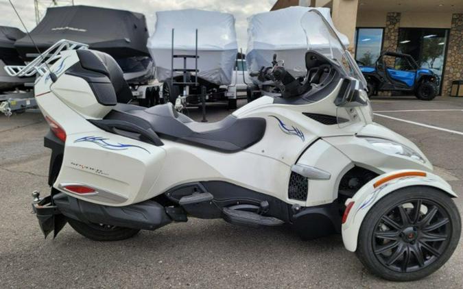 2014 Can-Am® Spyder® RT-S SE6