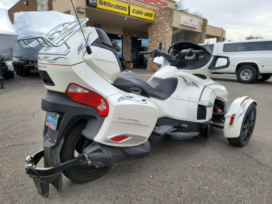 2014 Can-Am® Spyder® RT-S SE6