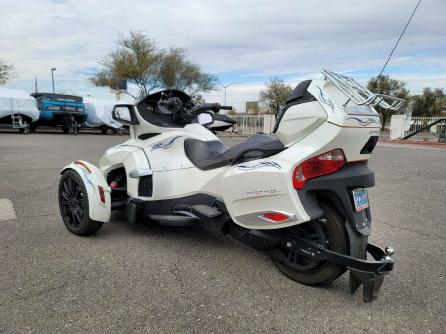 2014 Can-Am® Spyder® RT-S SE6