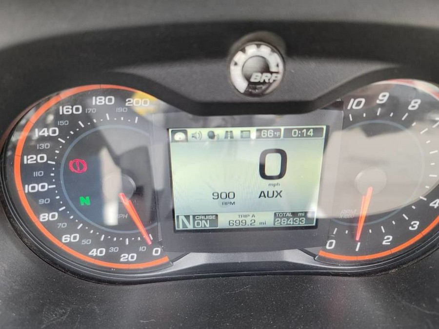 2014 Can-Am® Spyder® RT-S SE6