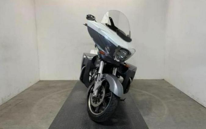 2016 Victory Motorcycles Cross Country Tour