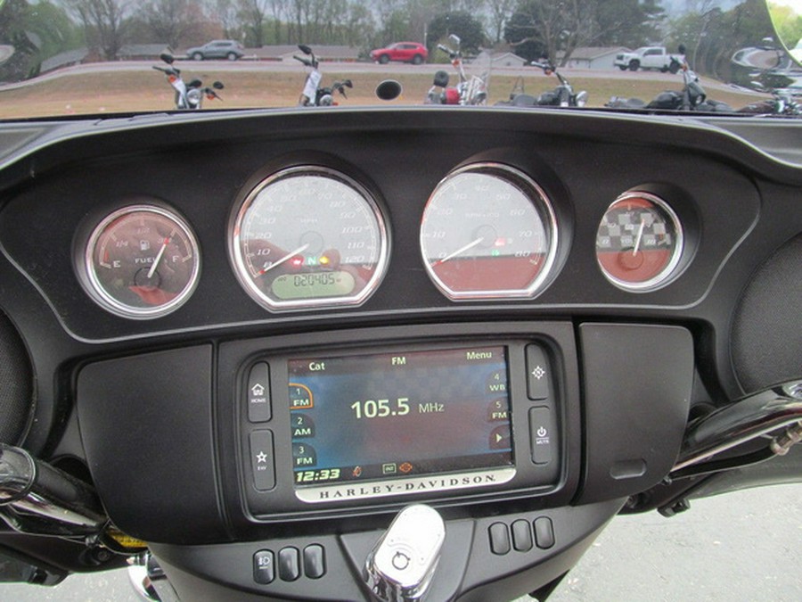 2017 Harley-Davidson Trike FLHTCUTG - Tri Glide Ultra