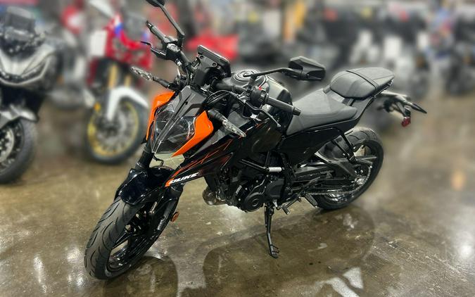 2026 KTM 250 DUKE