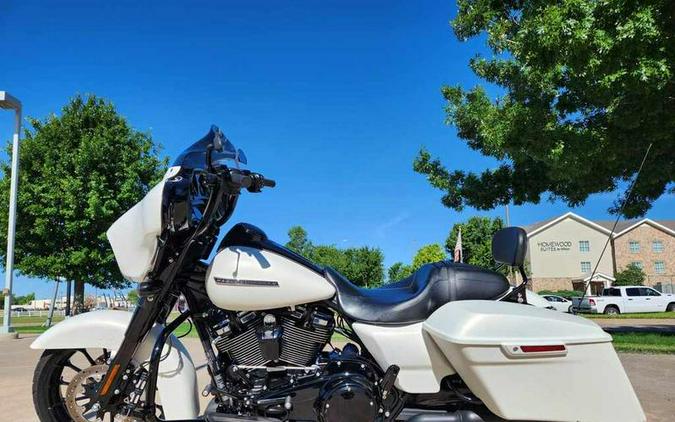 2018 Harley-Davidson® FLHXS - Street Glide® Special