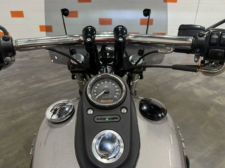 2016 HARLEY DAVIDSON STREET BOB