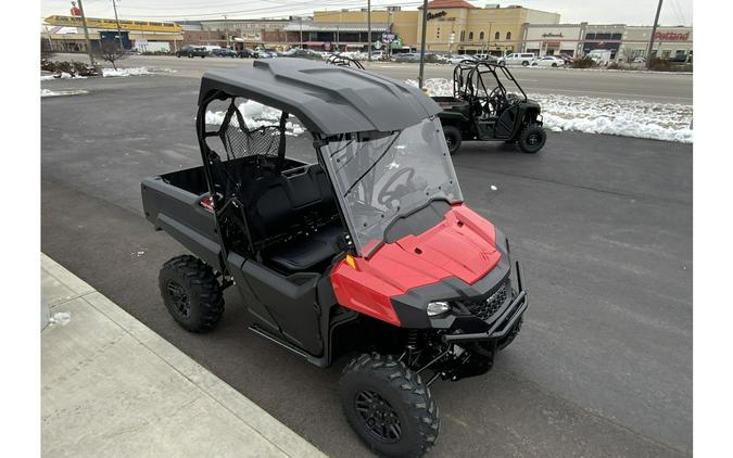 2026 Honda PIONEER 700 DELUXE