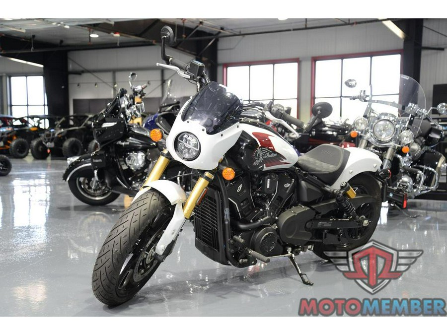 2025 Indian Motorcycle 101 SCOUT Ghost White Metallic with Graphics