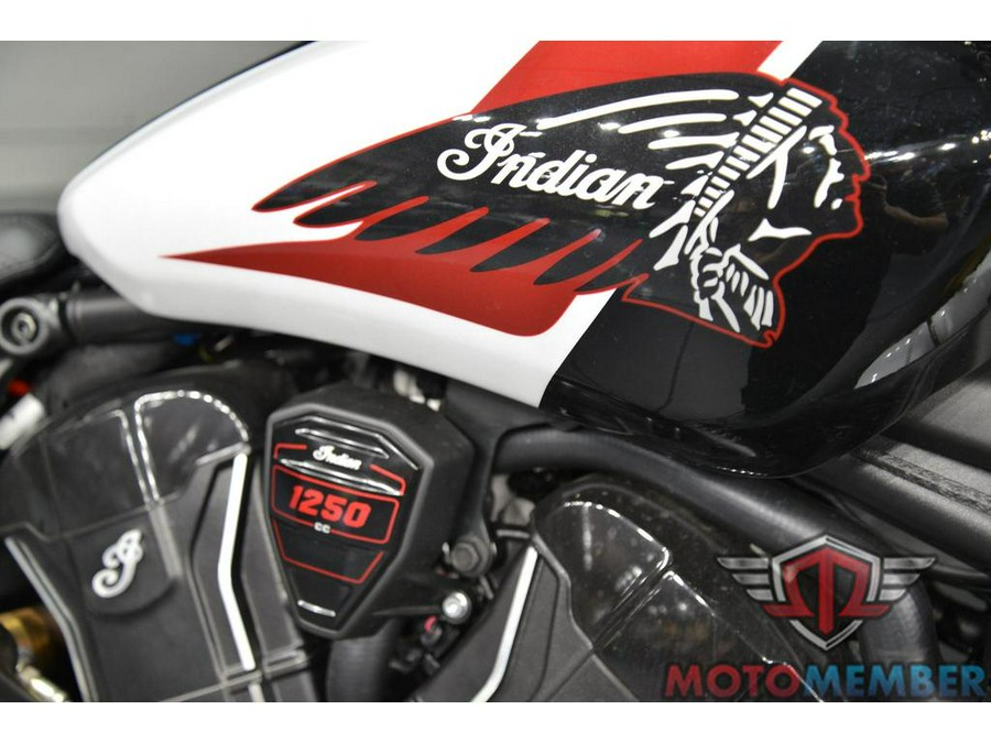 2025 Indian Motorcycle 101 SCOUT Ghost White Metallic with Graphics