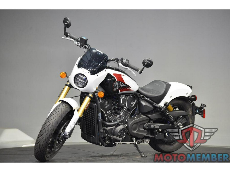 2025 Indian Motorcycle 101 SCOUT Ghost White Metallic with Graphics