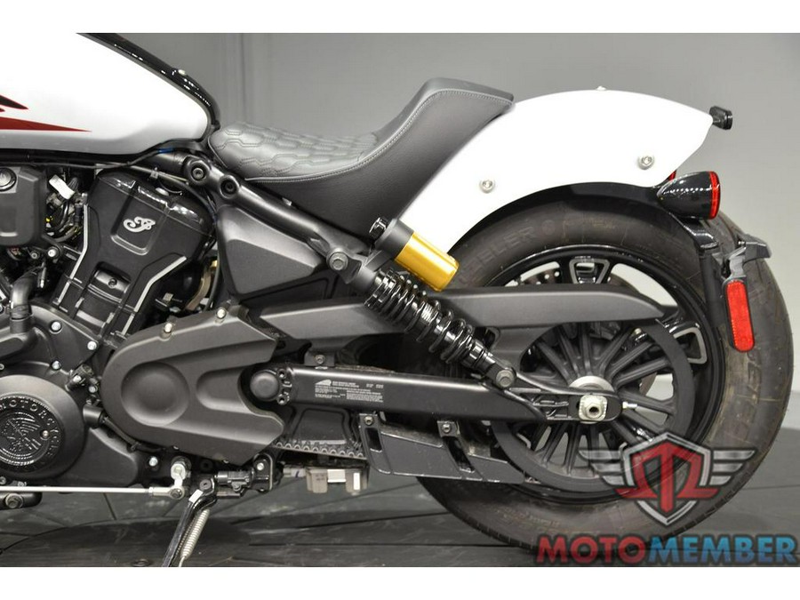 2025 Indian Motorcycle 101 SCOUT Ghost White Metallic with Graphics