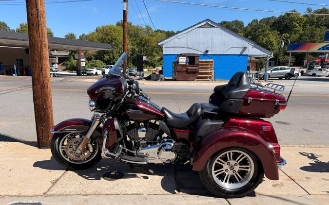 2014 Harley-Davidson Triglide FLHTCUTG