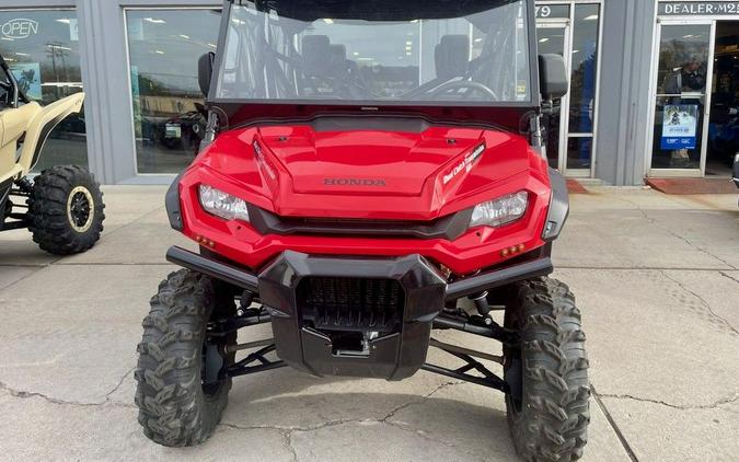 2023 Honda® Pioneer 1000-6 Deluxe Crew