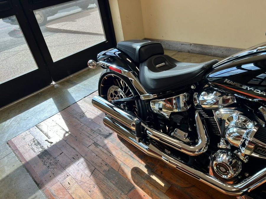 Used 2024 Harley-Davidson Breakout 117 Cruiser Motorcycle For Sale Near Memphis, TN