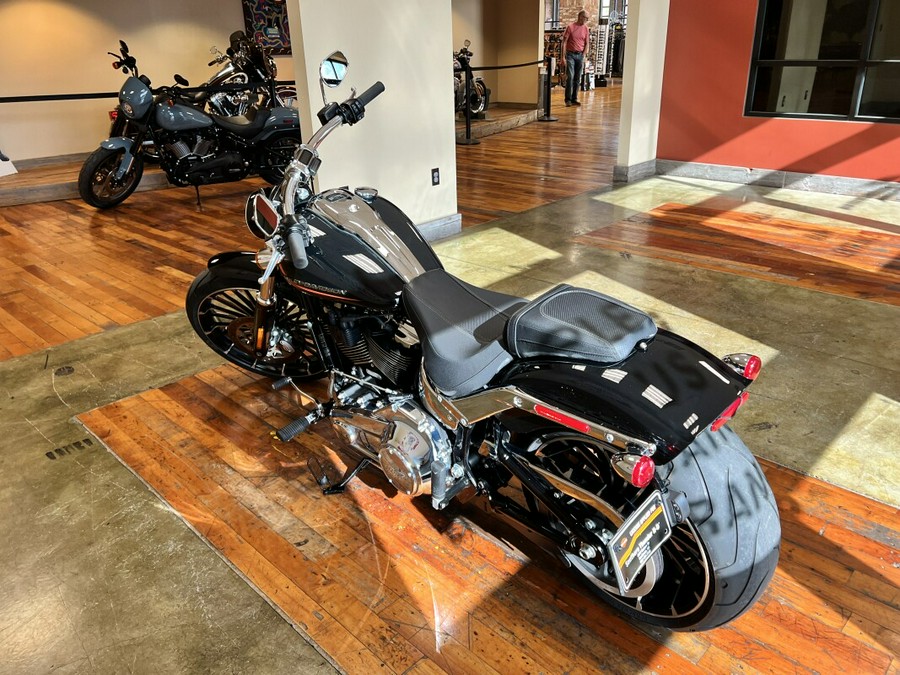 Used 2024 Harley-Davidson Breakout 117 Cruiser Motorcycle For Sale Near Memphis, TN