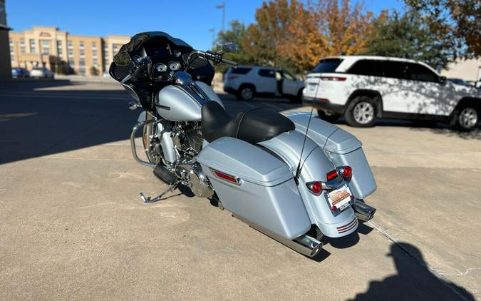 2023 Harley-Davidson® Road Glide® Atlas Silver Metallic