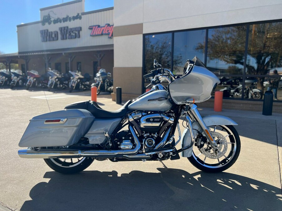 2023 Harley-Davidson® Road Glide® Atlas Silver Metallic