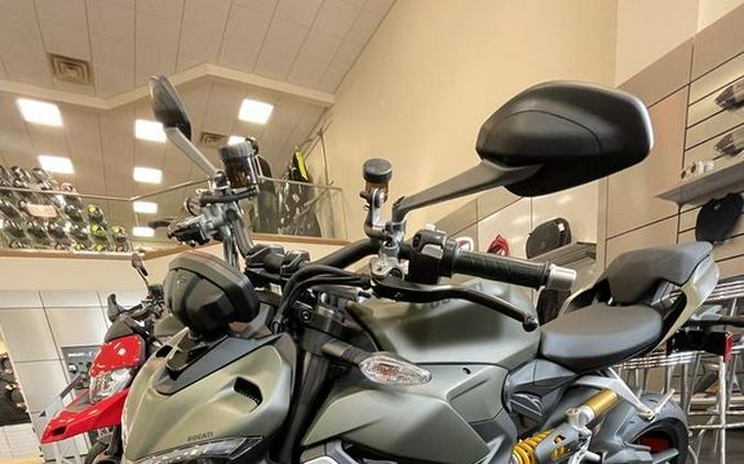 2024 Ducati Streetfighter V2 Storm Green