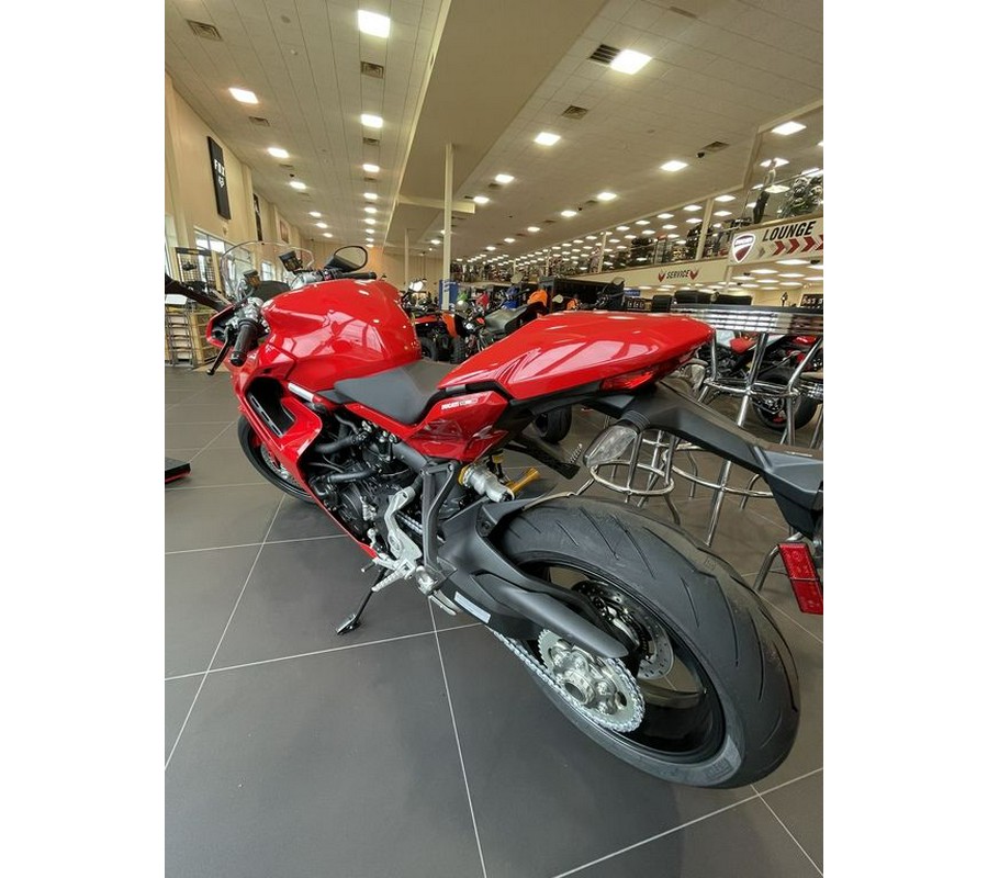 2024 Ducati Supersport 950 S Red