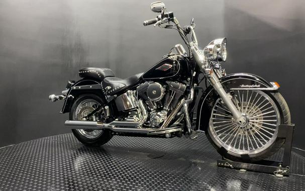 2014 Harley-Davidson® FLSTC - Heritage Softail® Classic