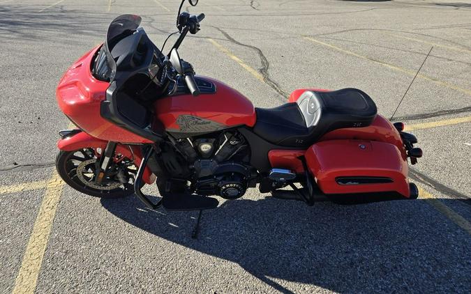 2023 Indian Motorcycle® Challenger® Dark Horse® Indy Red / Black Metallic