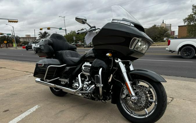 2016 Harley-Davidson CVO™ Road Glide™ Ultra