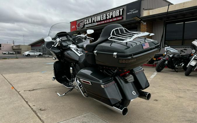 2016 Harley-Davidson CVO™ Road Glide™ Ultra