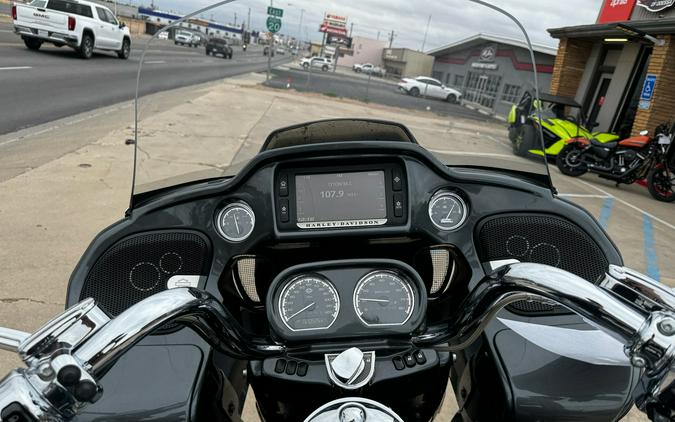 2016 Harley-Davidson CVO™ Road Glide™ Ultra
