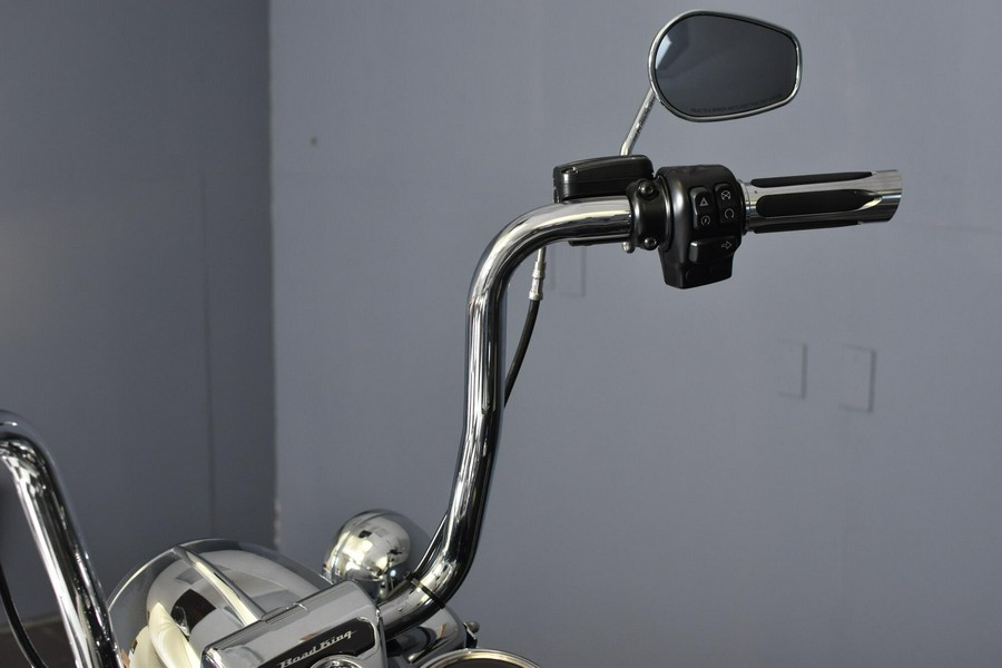 2022 Harley-Davidson Road King Vivid Black FLHR