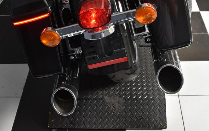 2022 Harley-Davidson Road King Vivid Black FLHR