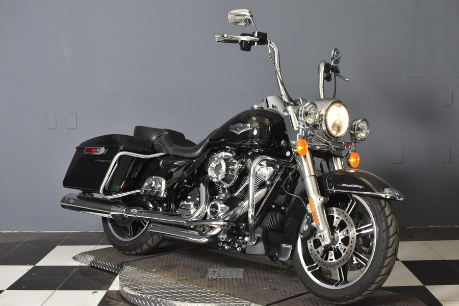 2022 Harley-Davidson Road King Vivid Black FLHR