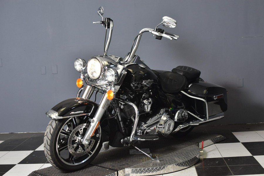 2022 Harley-Davidson Road King Vivid Black FLHR