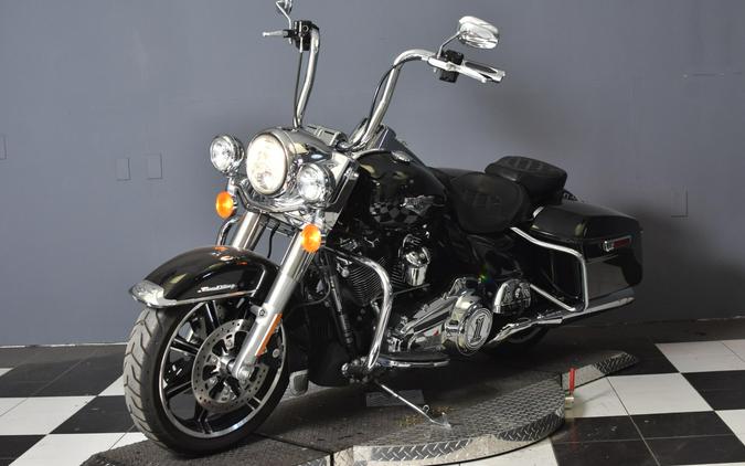 2022 Harley-Davidson Road King Vivid Black FLHR
